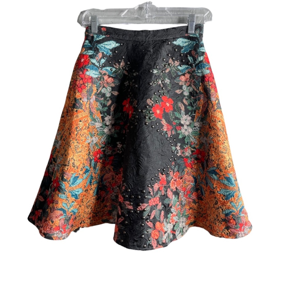 Bebe embroidered & stud floral high waist flare skirt, tulle lined women size 2